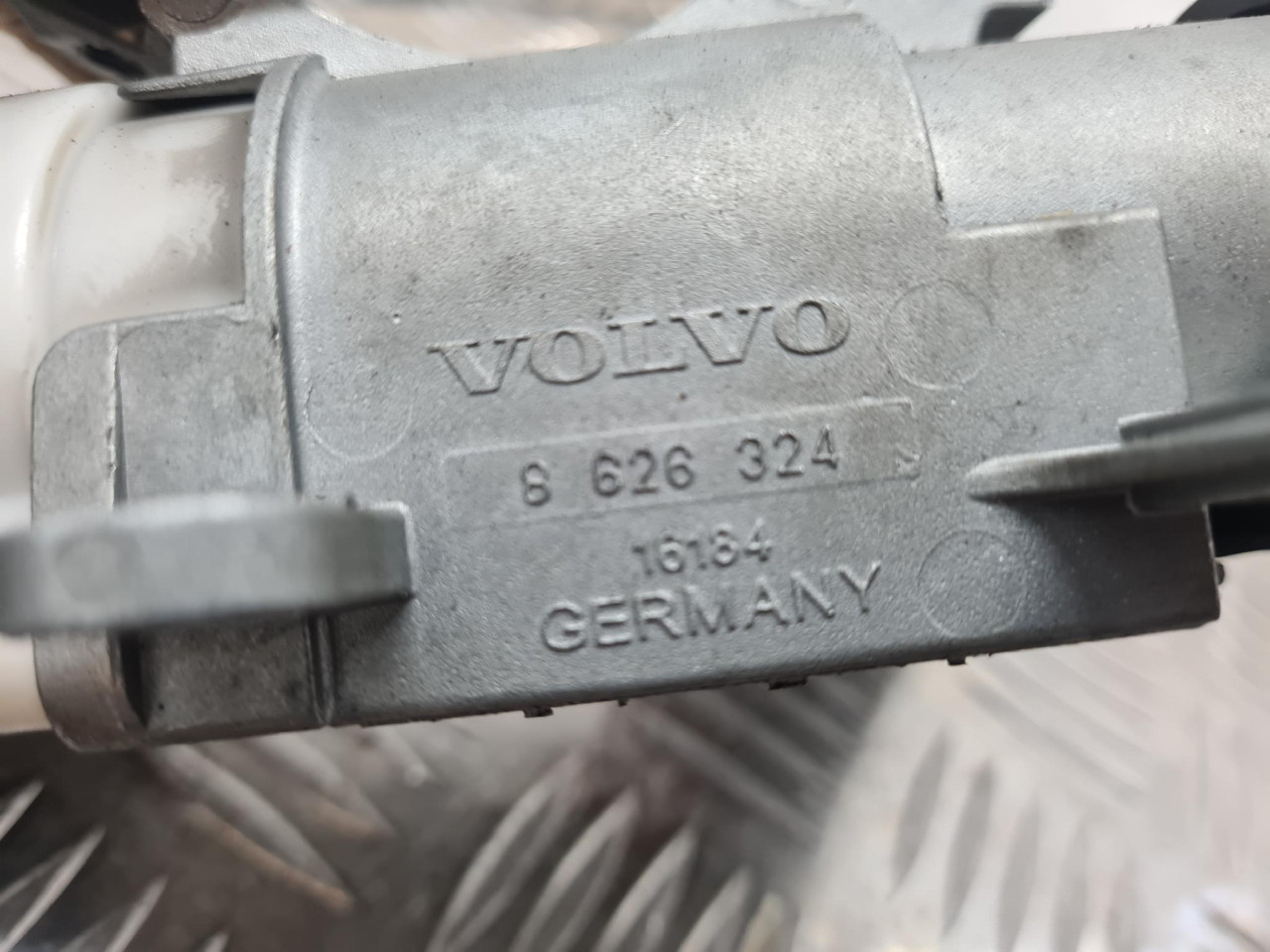 BRAVA PALJENJA XC90 (02-06) 8626324 DIJELOVI