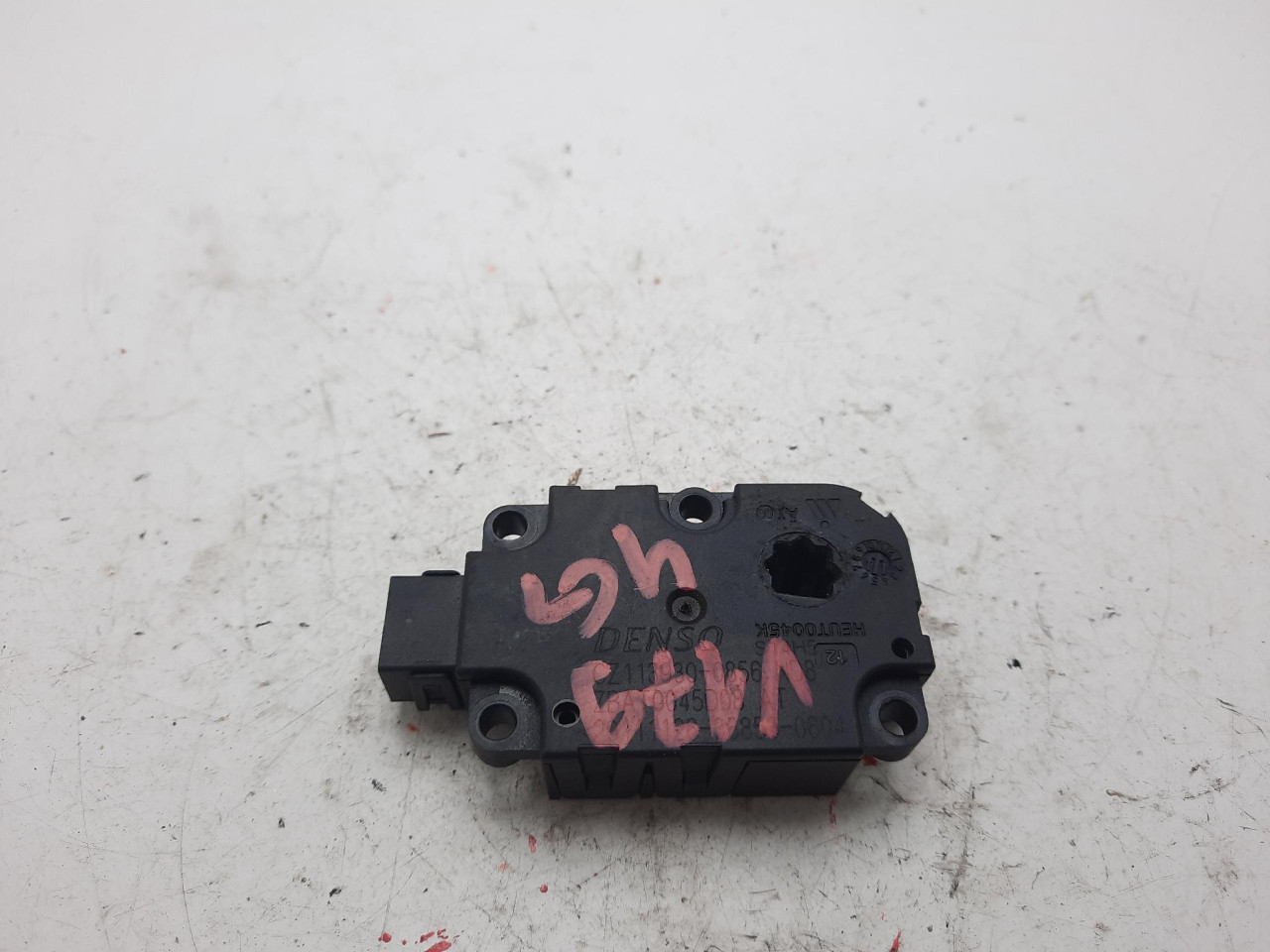 AKTUATOR AC MOTORIC A6 4G (10-14) CZ1139300856 DIJELOVI