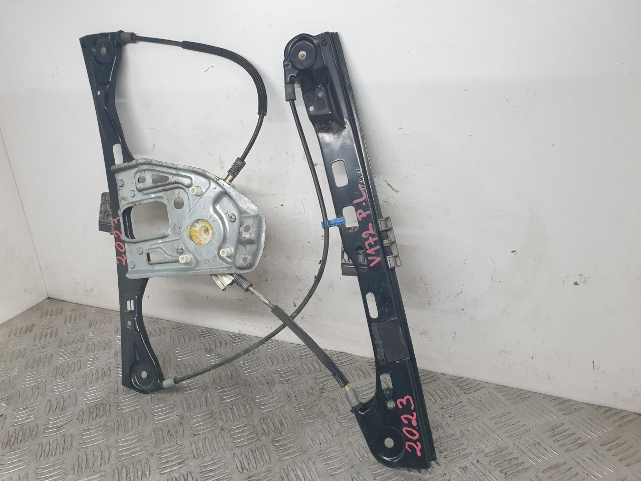 PL PODIZAC STAKLA C W203 (04-07) DIJELOVI