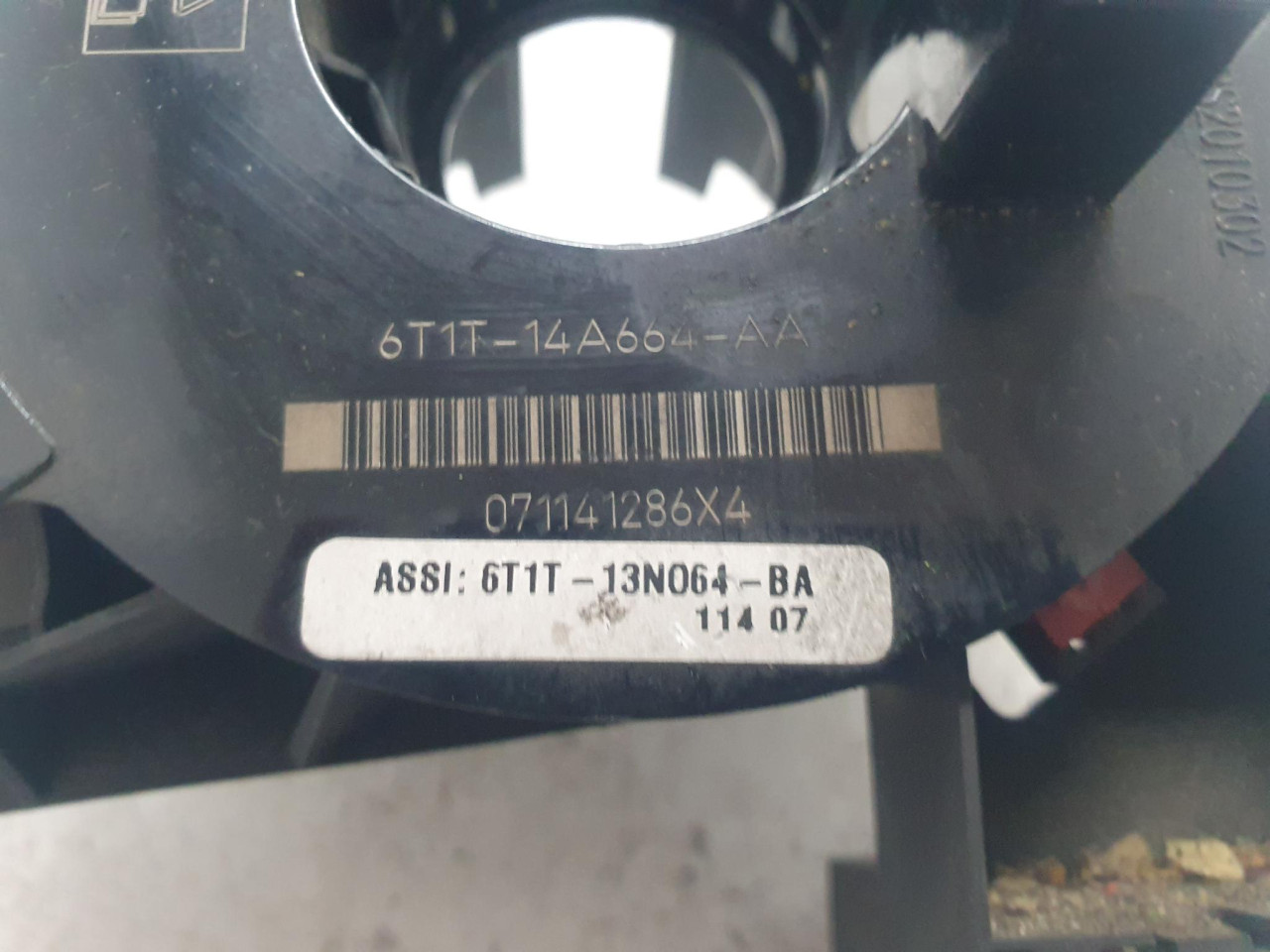SPULA VOLANA Transit Connect (02-09) 6T1T13N064