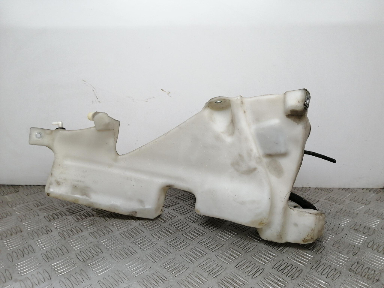 BOCA VODE BRISACA A4 B7 (04-08) 8E0955451AN DIJELOVI