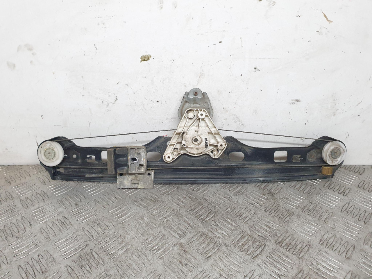 ZD PODIZAC STAKLA C W203 (04-07) DIJELOVI