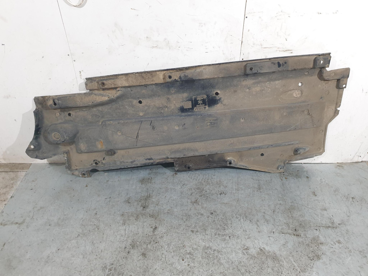 D PODNA ZASTITA A6 4F (08-11) 4F0825208 DIJELOVI
