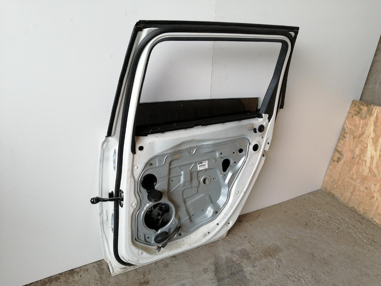ZD VRATA V70 (07-13) DIJELOVI