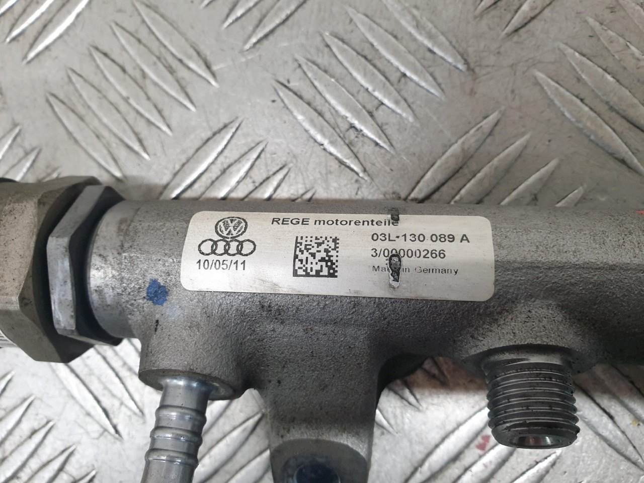 RAMPA GORIVA A6 4F (08-11) CAGB 2.0 100kW 03L130089A