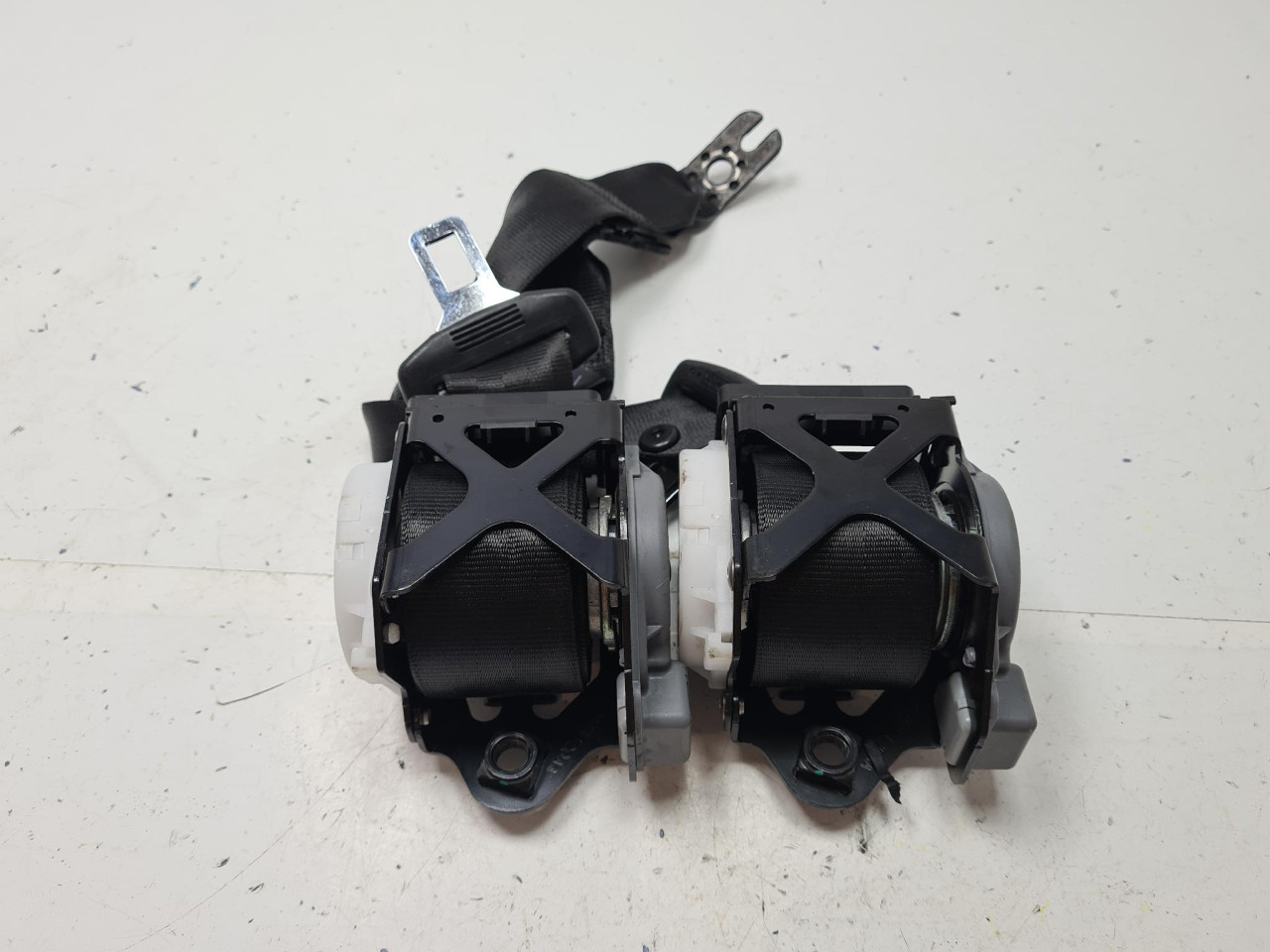 ZADNJI POJASEVI A6 4G (10-14) 4G8857805D DIJELOVI
