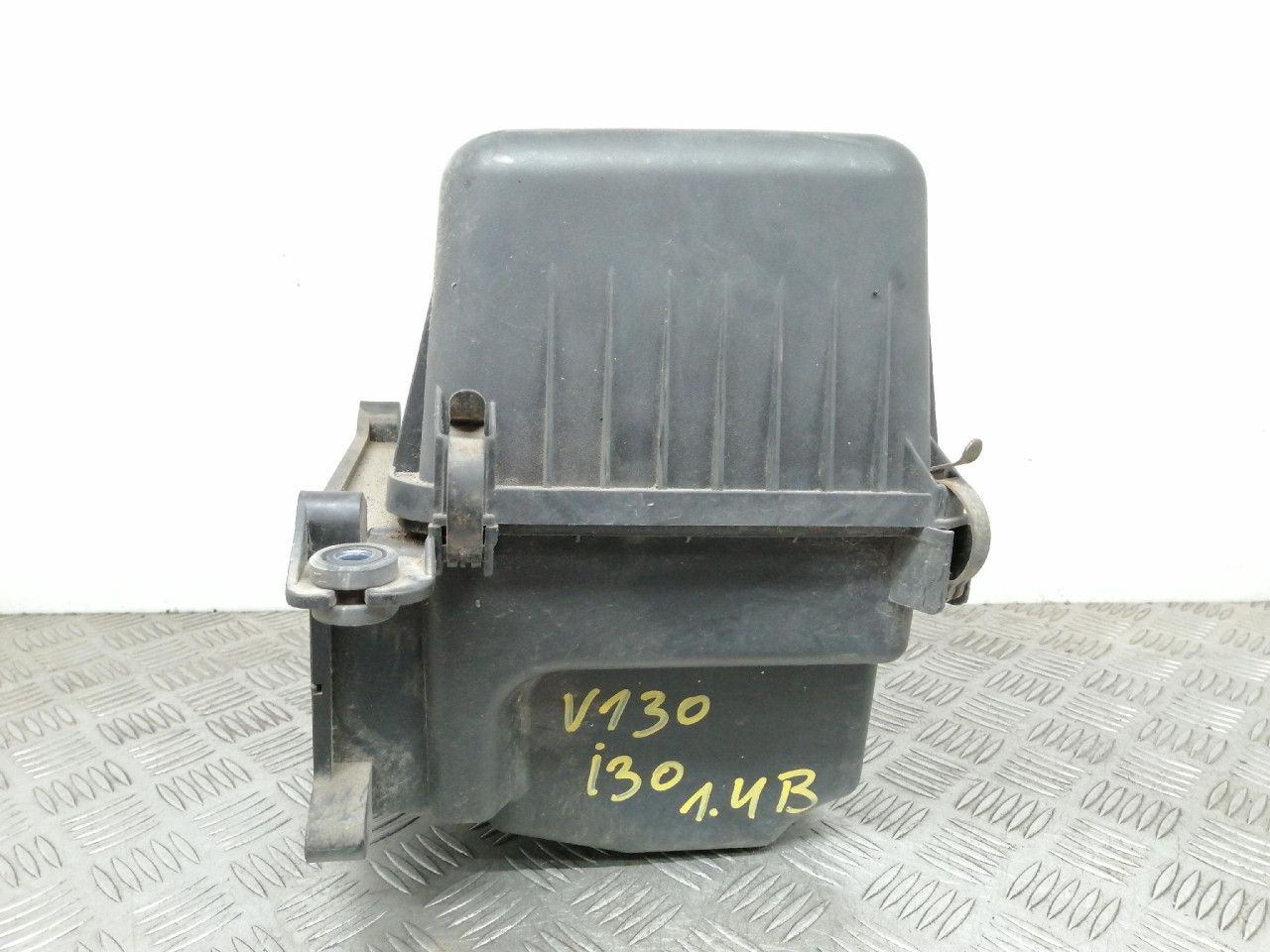 KUCISTE FILTERA ZRAKA i30 (07-10) 1.4 80kW 281102H000