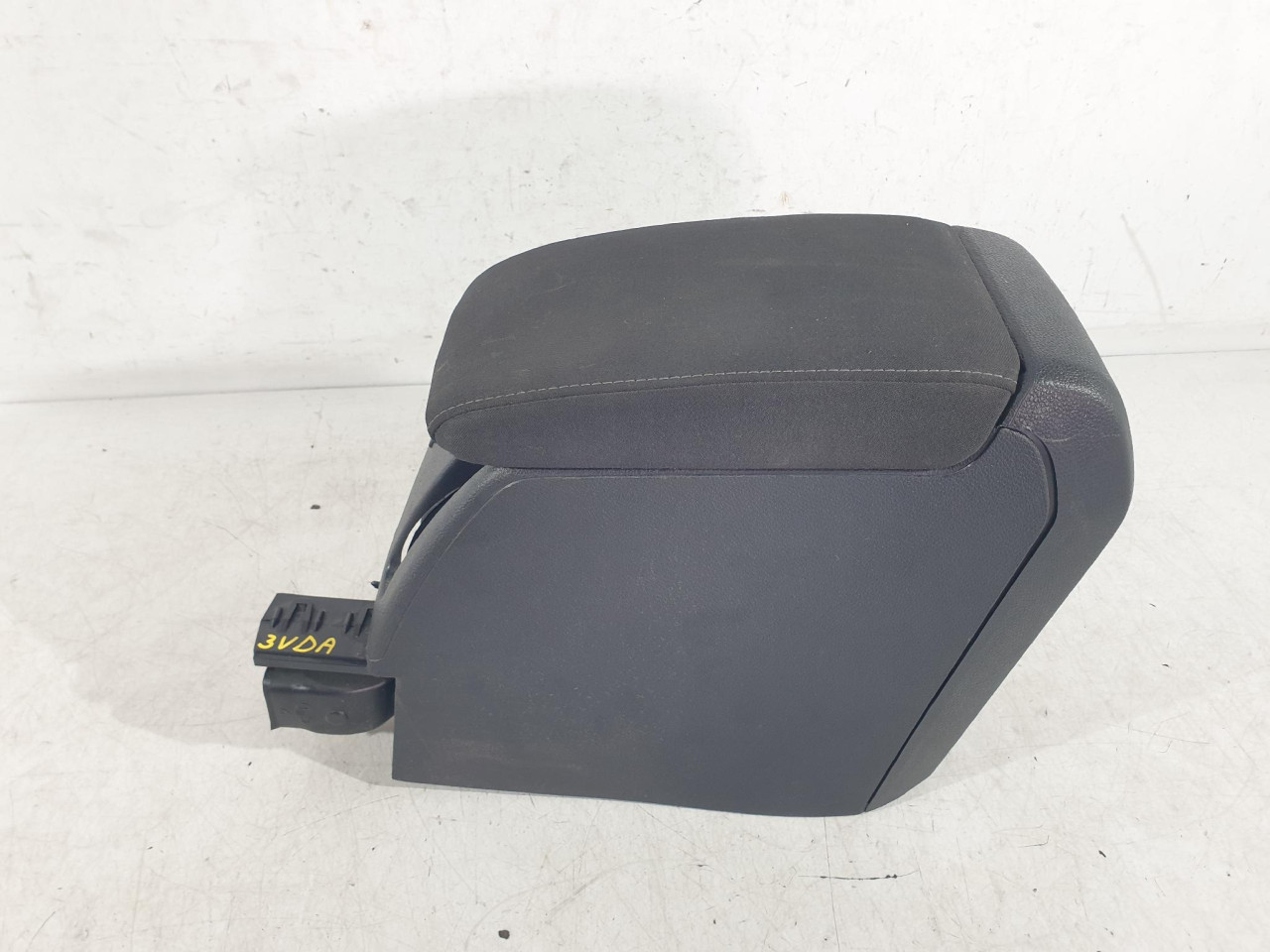 NASLONJAC ZA RUKU NASLON Golf 6 (08-13) 1K5864251C
