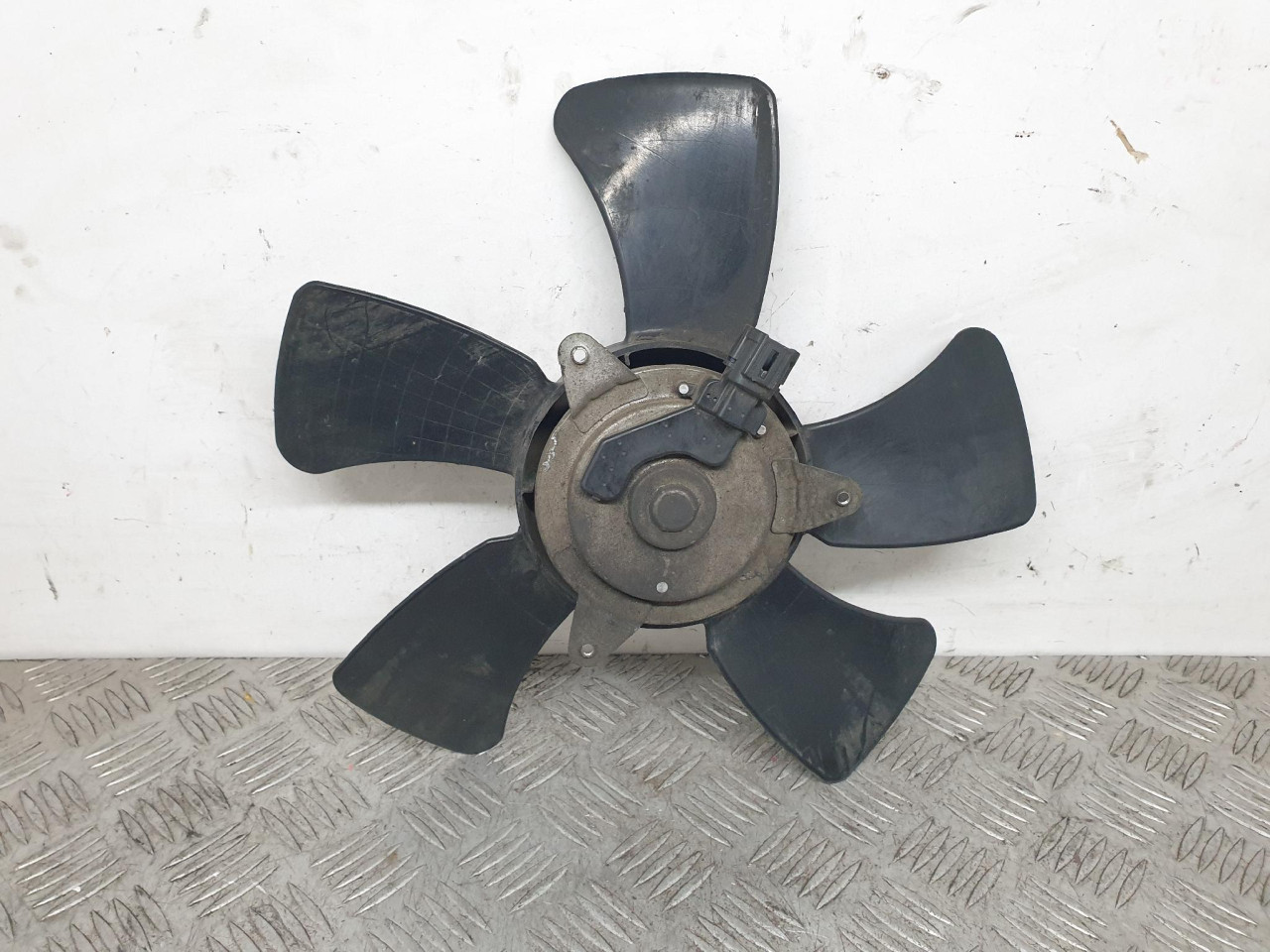 VENTILATOR HLADNJAKA X-Trail T30 (04-07) DIJELOVI