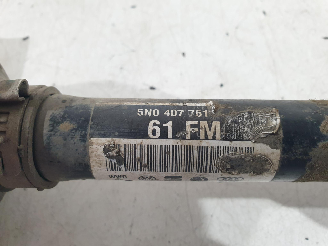 L PREDNJA POLUOSOVINA Q3 8U (11-14) 5N0407761 DIJELOVI