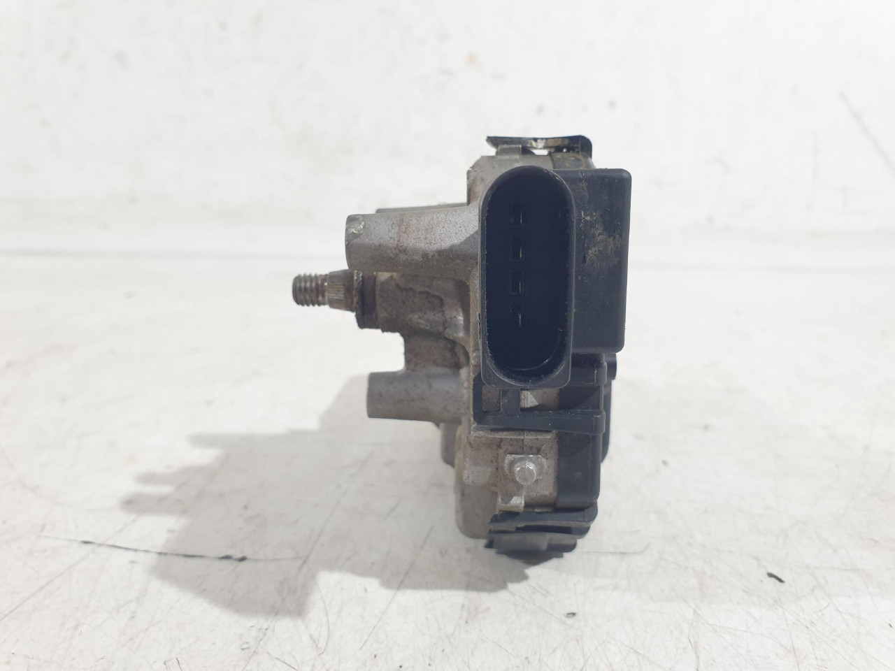 MOTORIC POLUGE BRISACA Pasat 5+ (00-05) 3B1955113C