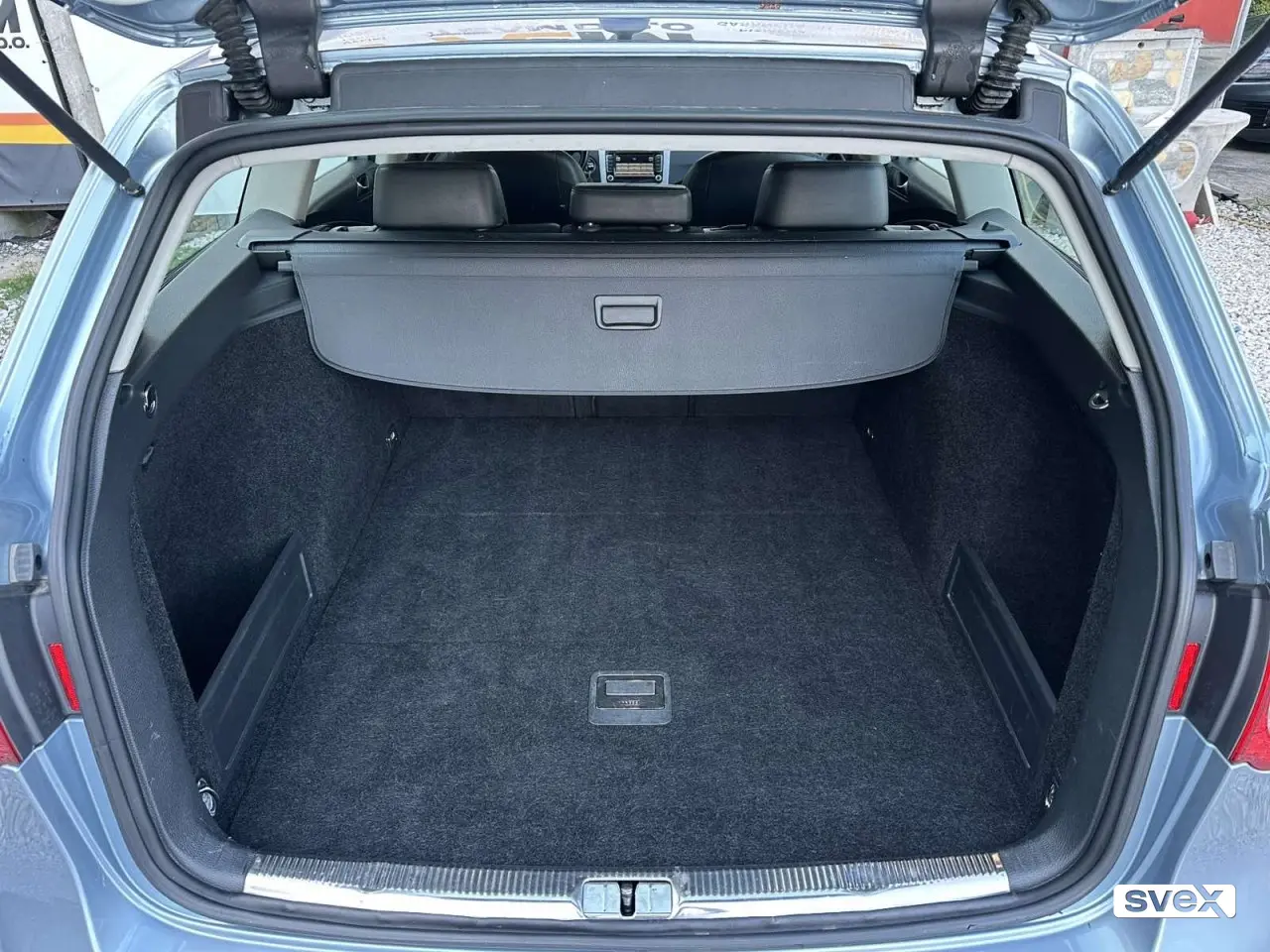 Volkswagen Passat B6 2.0 TDI DSG HIGHLINE UVOZ CH! 2009