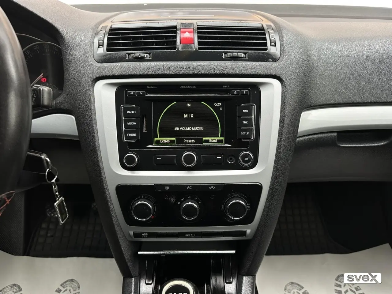 Škoda Octavia 1.6 TDI 77KW and LIMUZINA MF-VOLAN,NAVI 2011