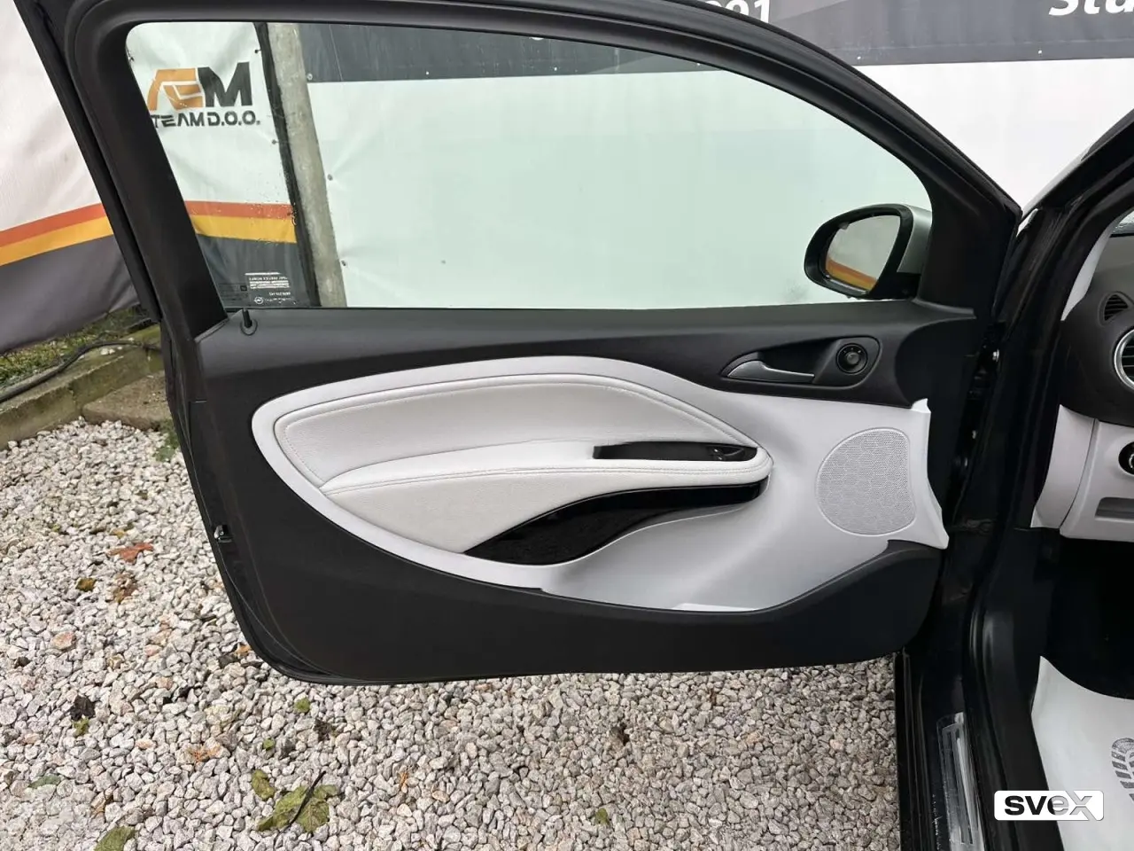 Opel Adam 1.4 TB 74kw FULL OPREMA NAVI,ALU,LED 2014