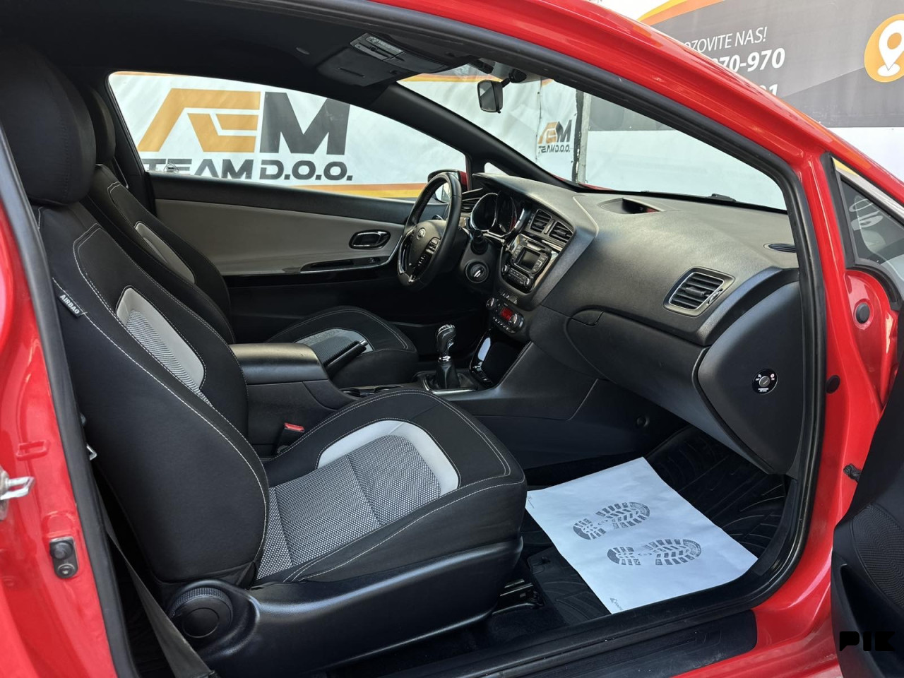 Kia cee'd / Ceed 1.6 CRDI 94KW FULL OPREMA! 2014