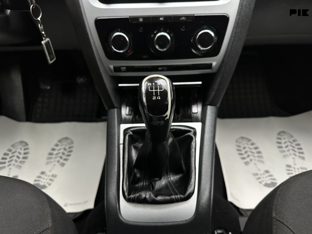Škoda Octavia 1.6 TDI 77KW and LIMUZINA MF-VOLAN,NAVI 2011