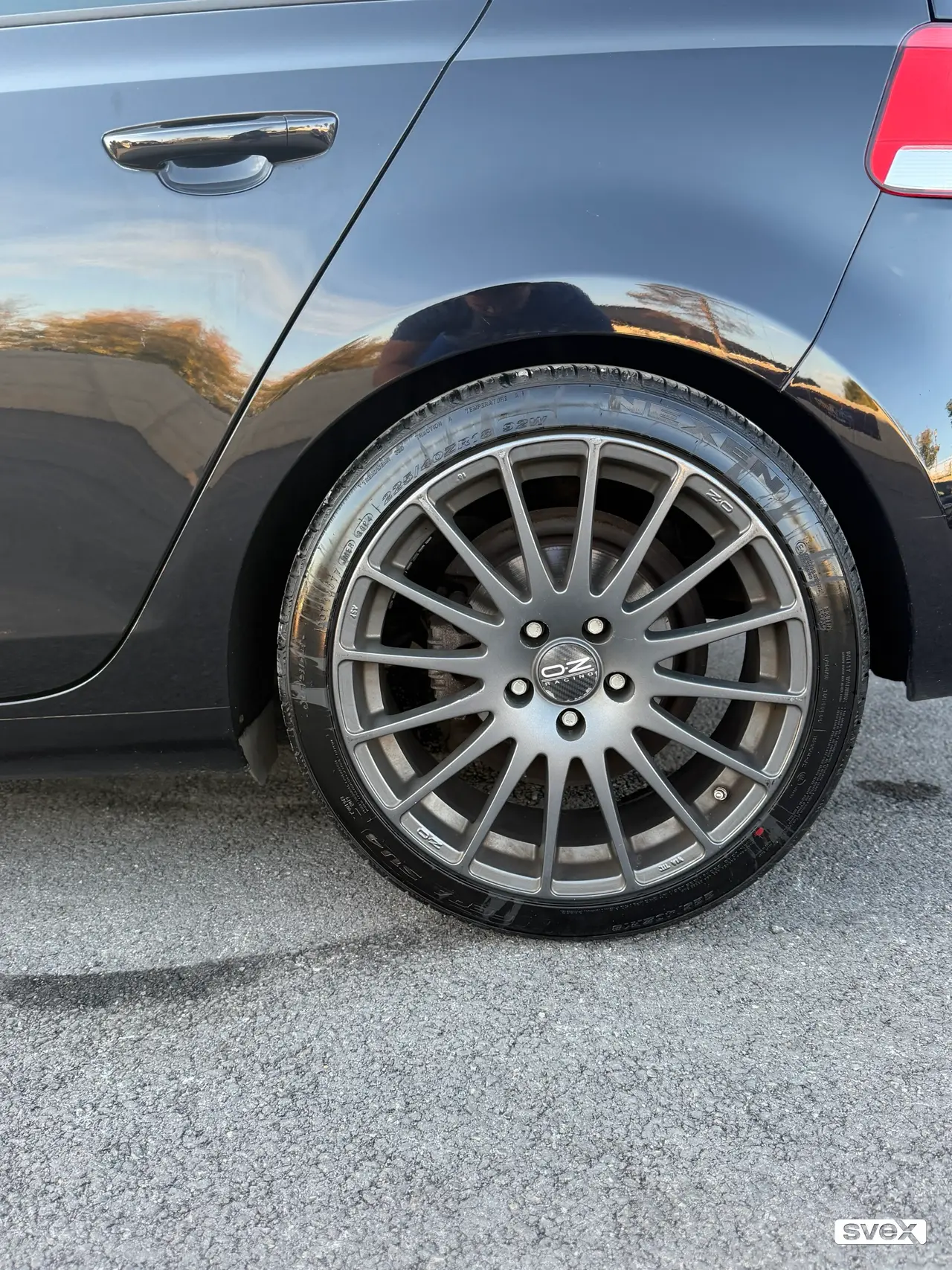 Volkswagen Golf 6 1.6 TDI, crni, alu felge, 2011. god.