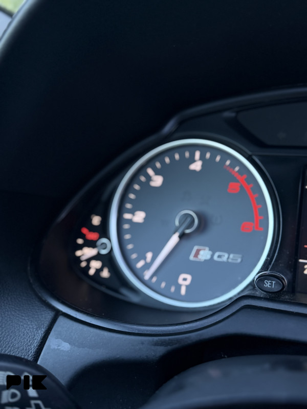 Audi SQ-5 active sound 313ks 3.0 BITDI mod 2015 quattro