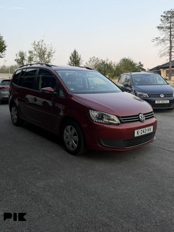 Volkswagen Touran 1.6 TDI..LED-xenon ,DSG