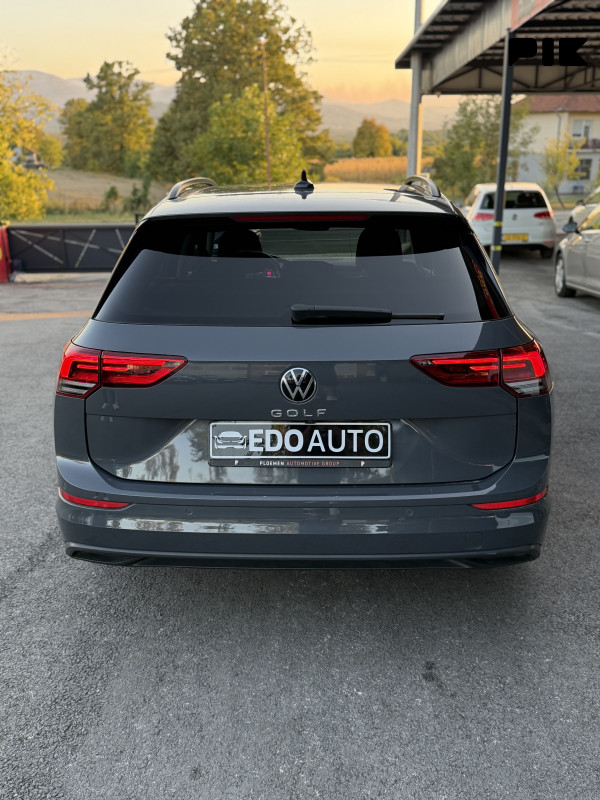 Golf 8 avant 2022 DSG automatik style 2.0TDI