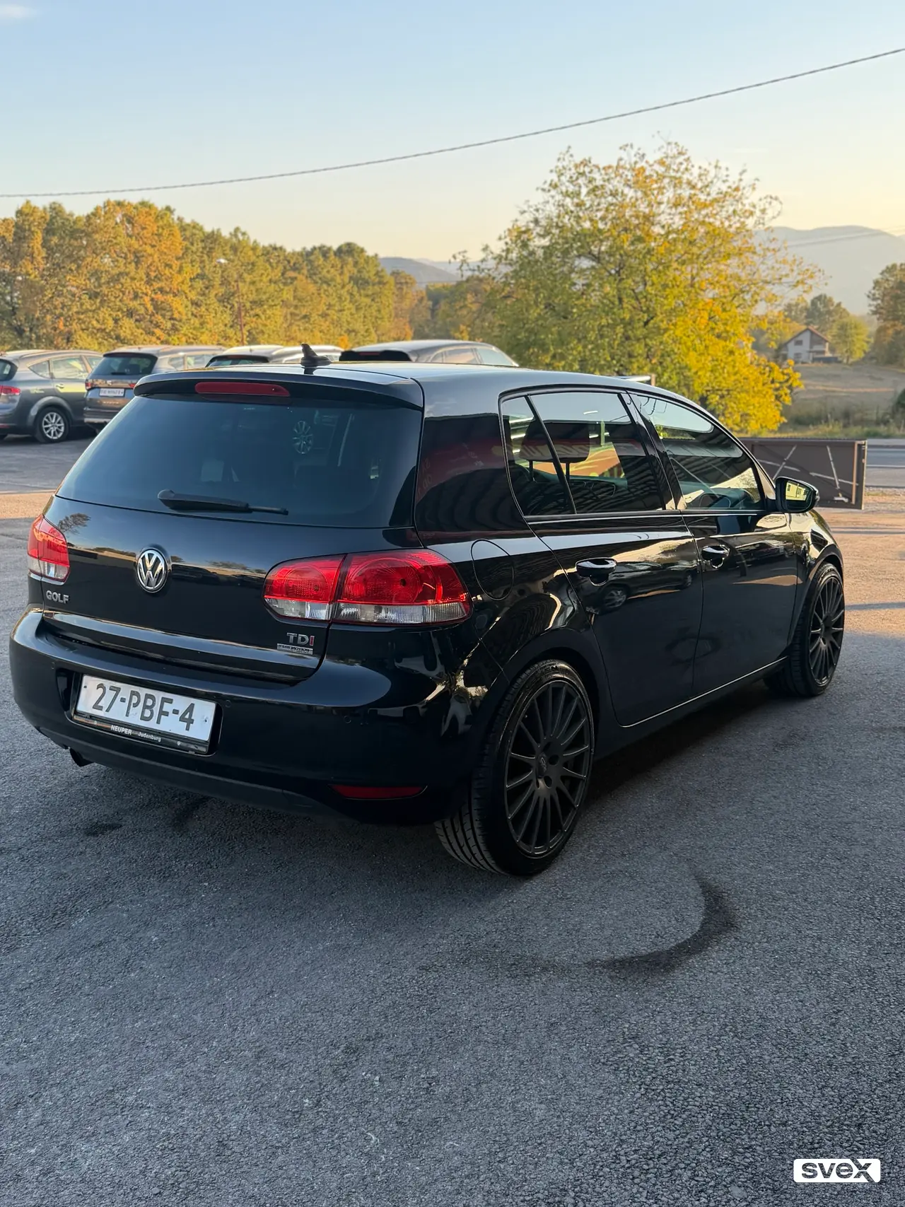 Volkswagen Golf 6 1.6 TDI, crni, alu felge, 2011. god.