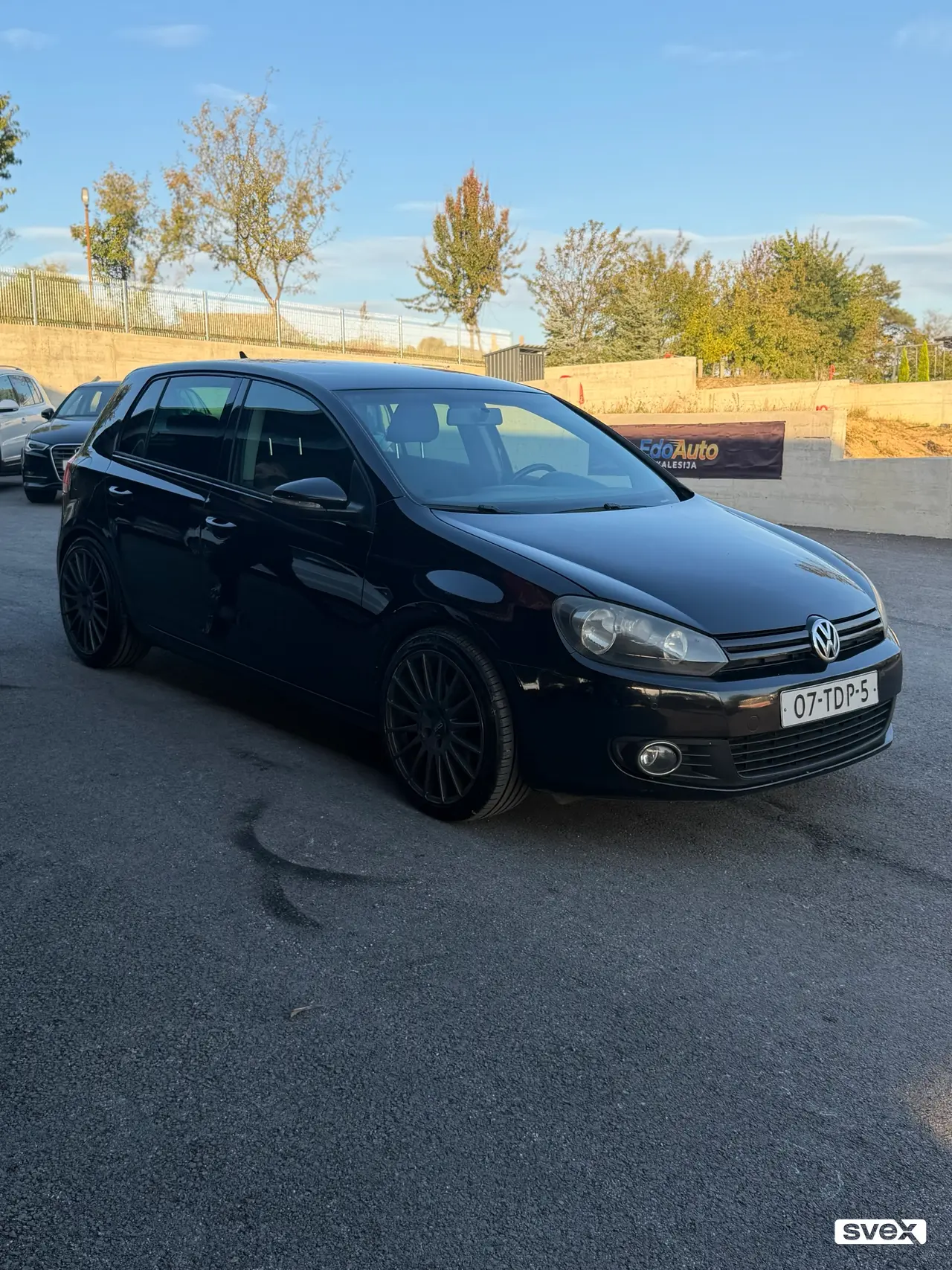 Volkswagen Golf 6 1.6 TDI, crni, alu felge, 2011. god.