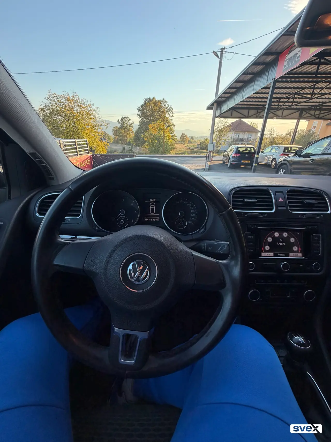 Volkswagen Golf 6 1.6 TDI, crni, alu felge, 2011. god.