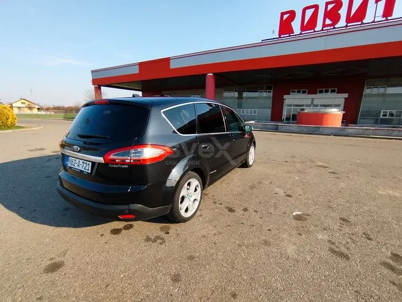 Ford S-Max