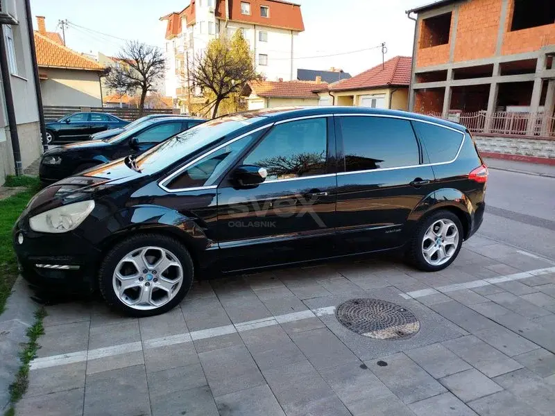 Ford S-Max
