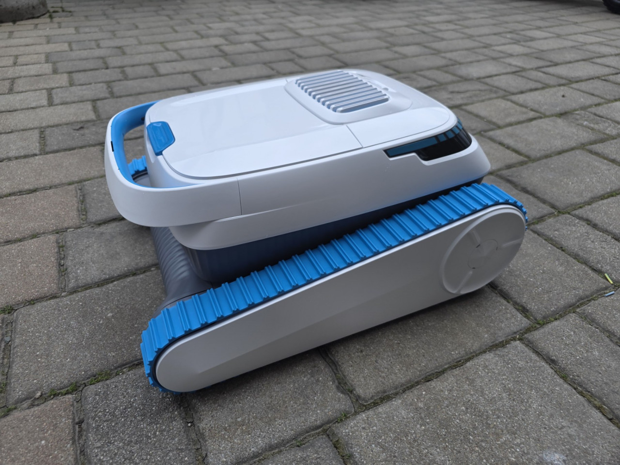 Robotski čistač bazena AIRROBO PC20