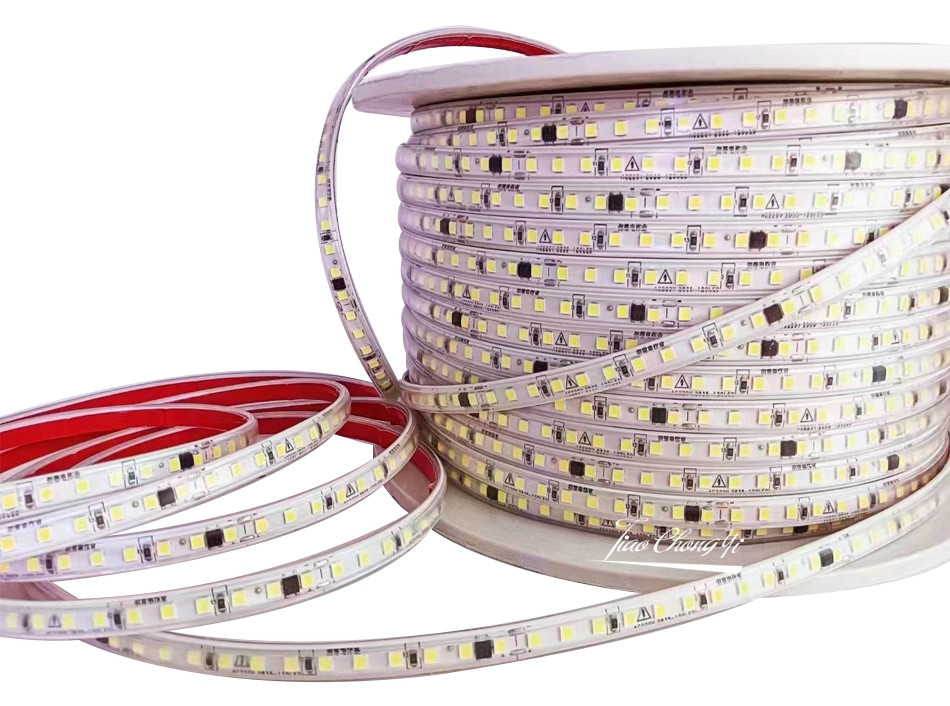 LED silikonska traka hladna bijela svjetlost 6500K