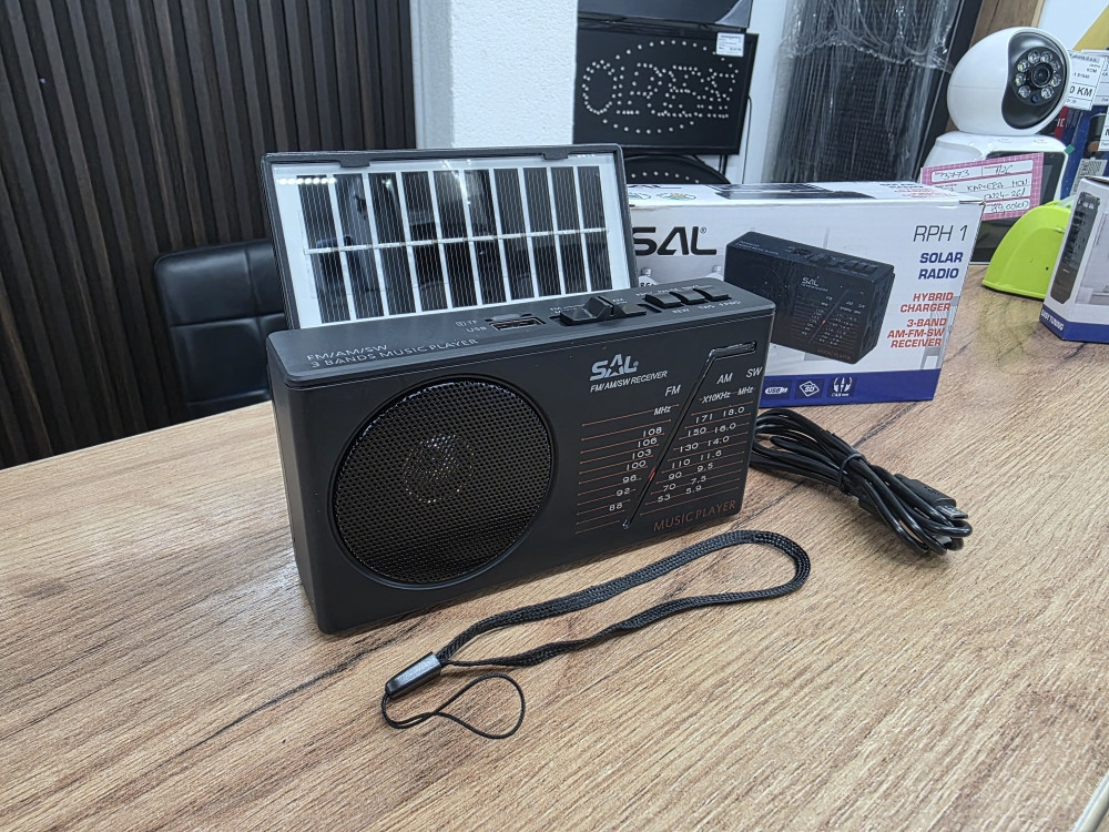 Radio prijemnik, solarno / baterijsko napajanje, Bluetooth