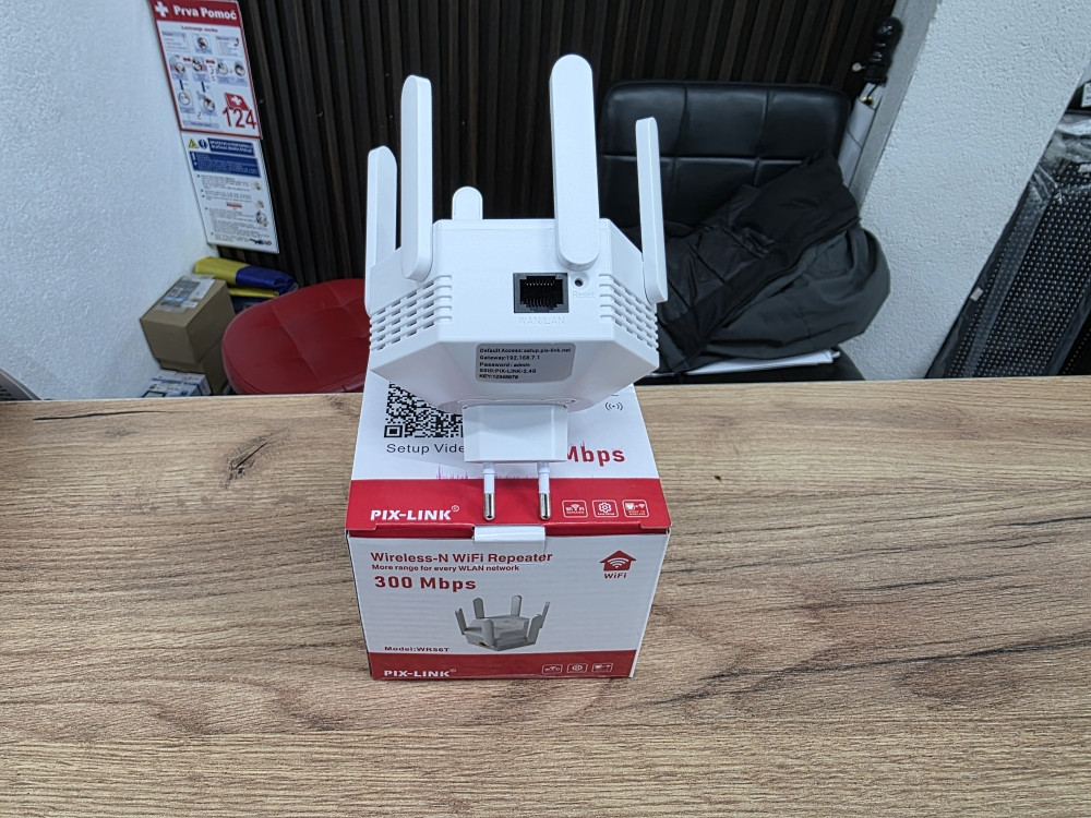 PIX-LINK Wireless-N WR56T 300 Mbps
WiFi pojačivač signala
