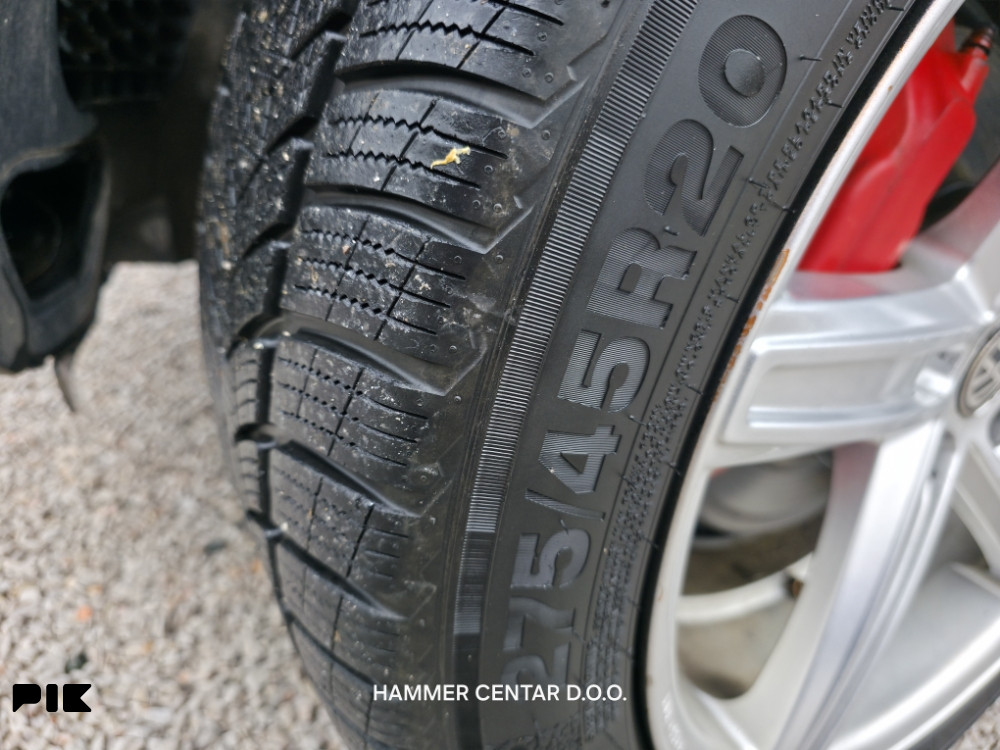 TOUAREG 7P 3.0 4X4 DSG NIJE ZRAK ZAMJENA