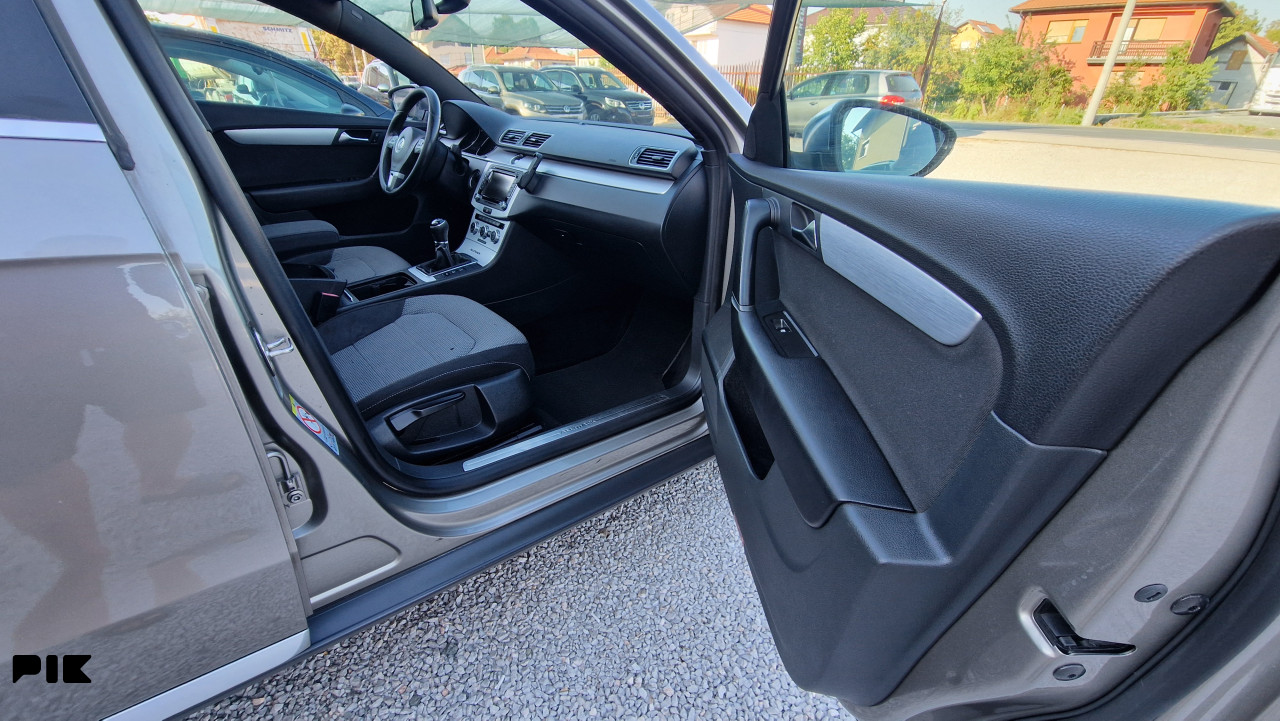 VW PASSAT 7 B7 ALLTRACK 2012 2.0TDI 103KW  UVOZ NJEMACKA