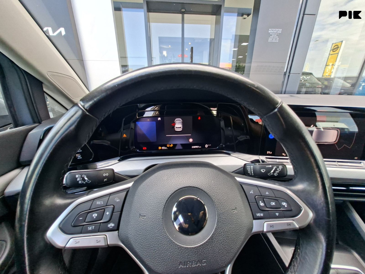 Volkswagen Golf 2021