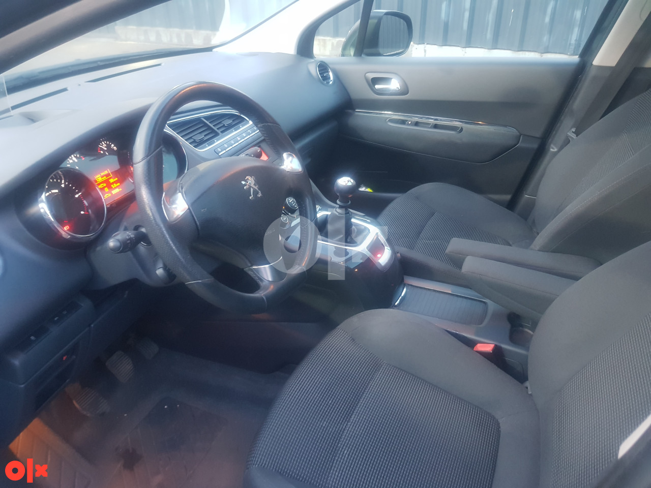 Peugeot 5008 2015