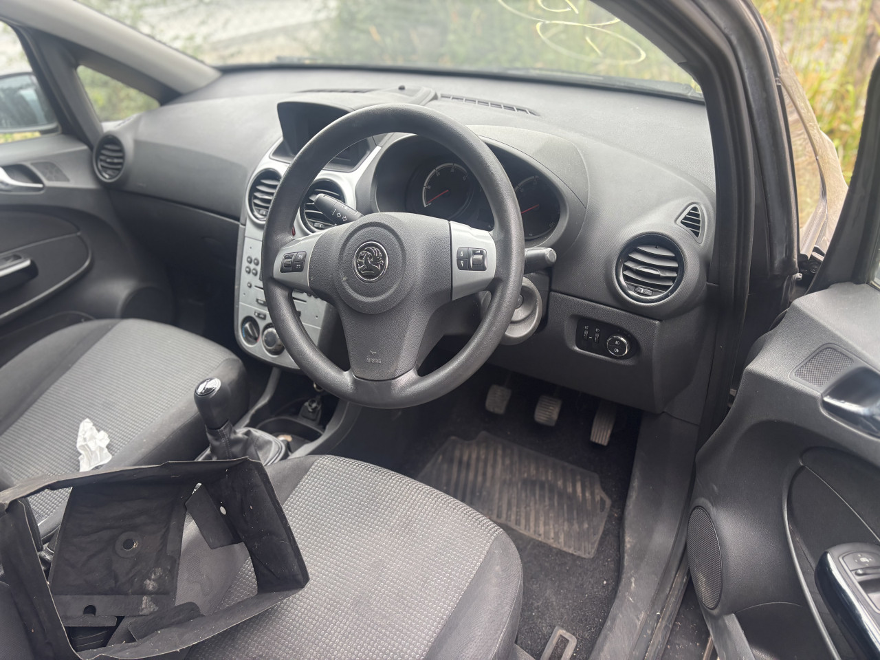 Opel corsa 1.3 2014 euro 5 dijelovi