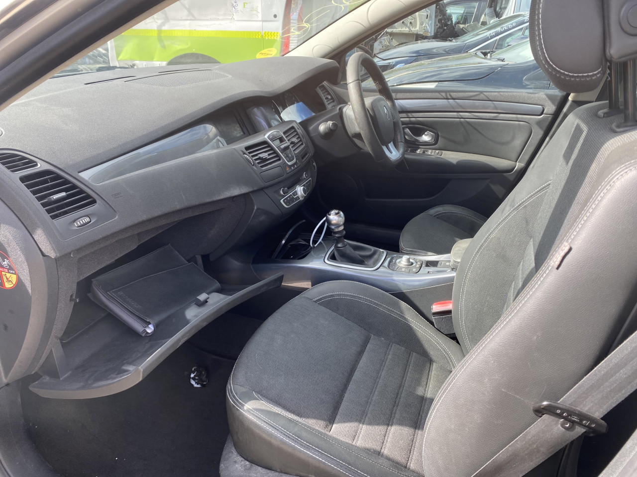 Renault laguna 2.0 d 2009 dijelovi  063/117-176