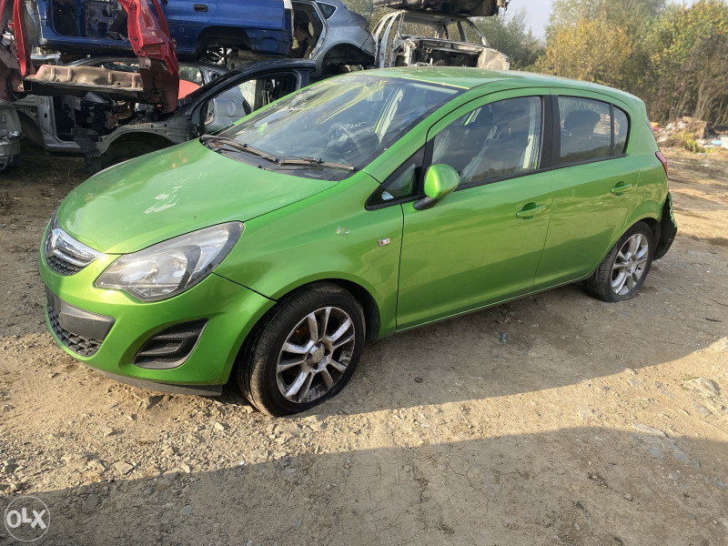 Opel corsa d 1.3 dizel 2014 god dijelovi 063/117-176  063/992-835