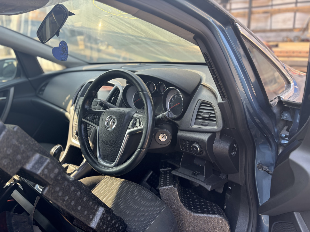 Opel astra j 1.6d 2015g dijelovi