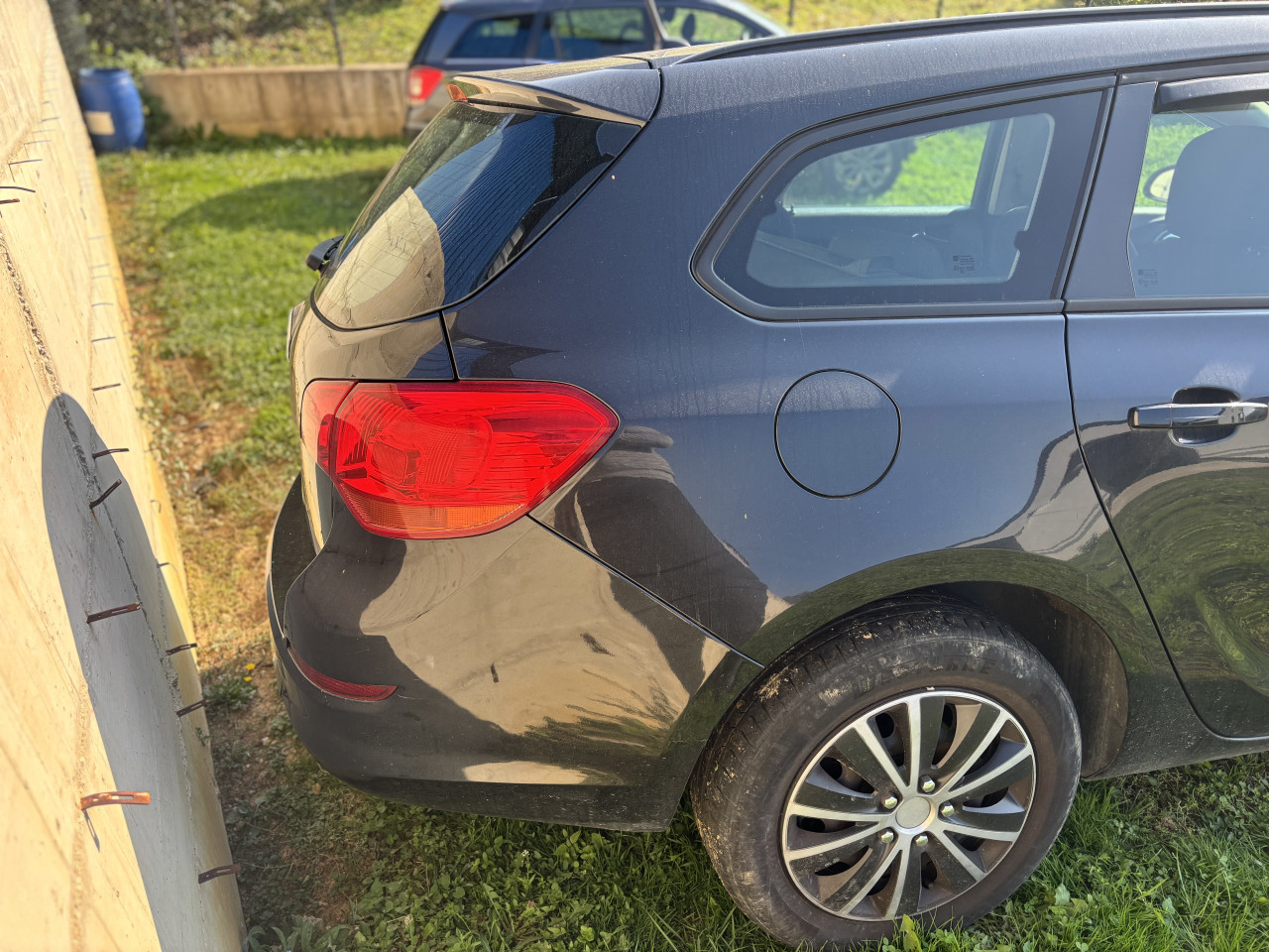 Opel astra j 2010g 1.3d dijelovi