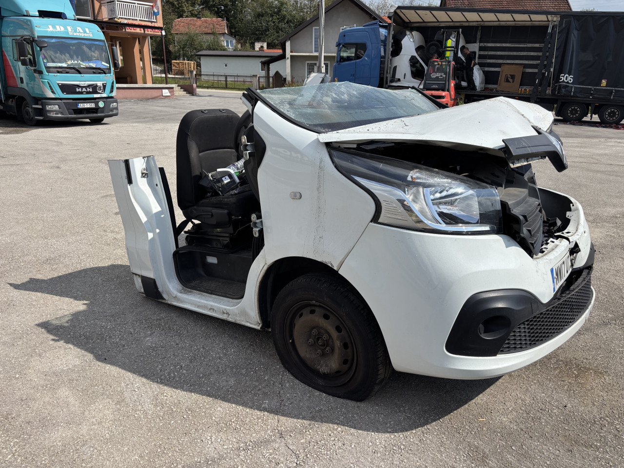 Renault trafic 1.6 1T 2015g dijelovi