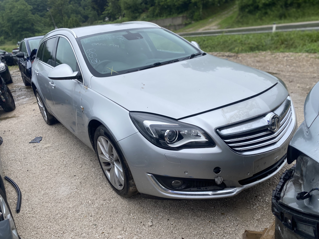 Opel insignia 2.0 2016 xsenon dijelovi