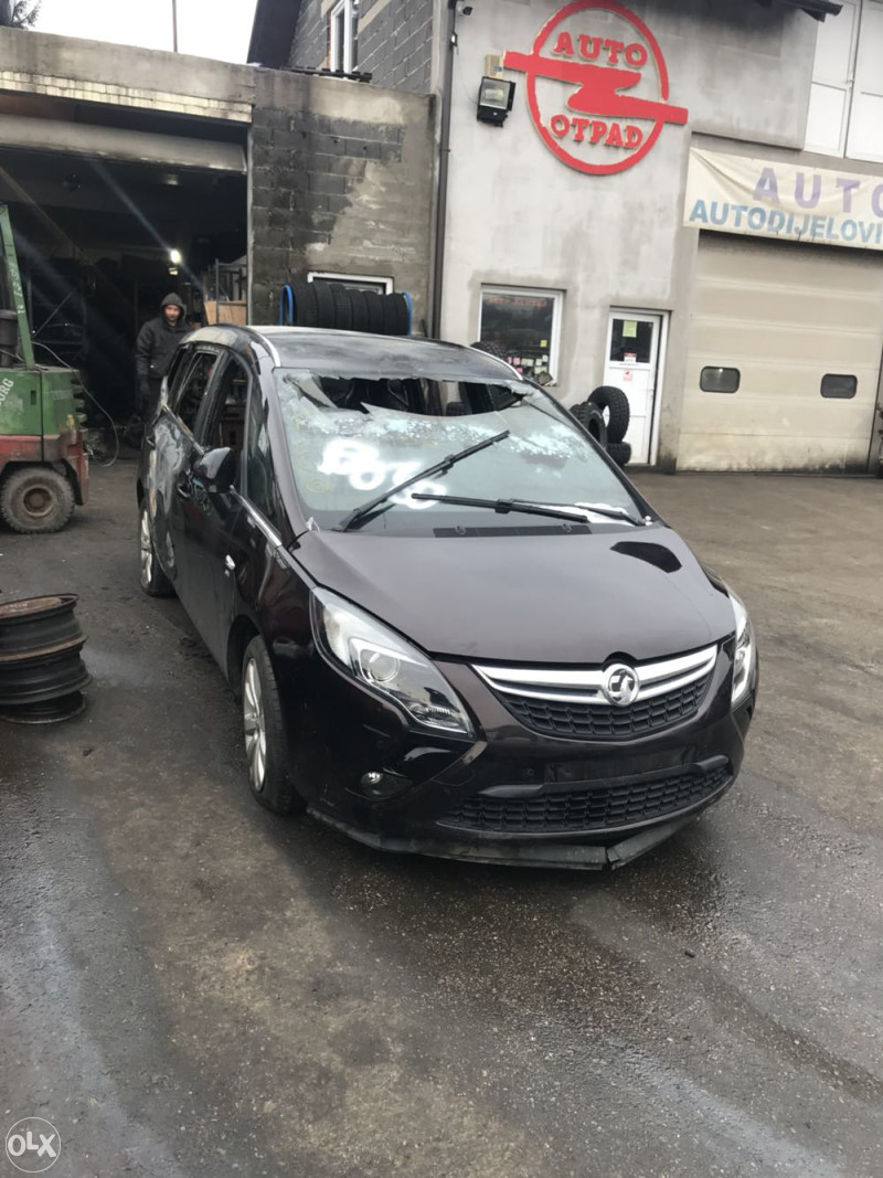 Opel zafira 2.0 2014 god dijelovi 063117176
