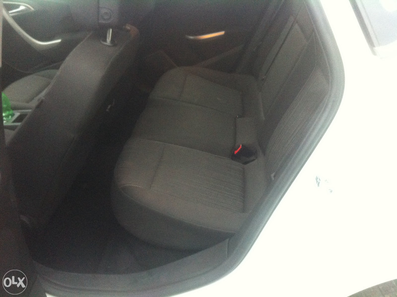 Opel astra j 1.7 cdti 2011 godina dijelovi 063117176