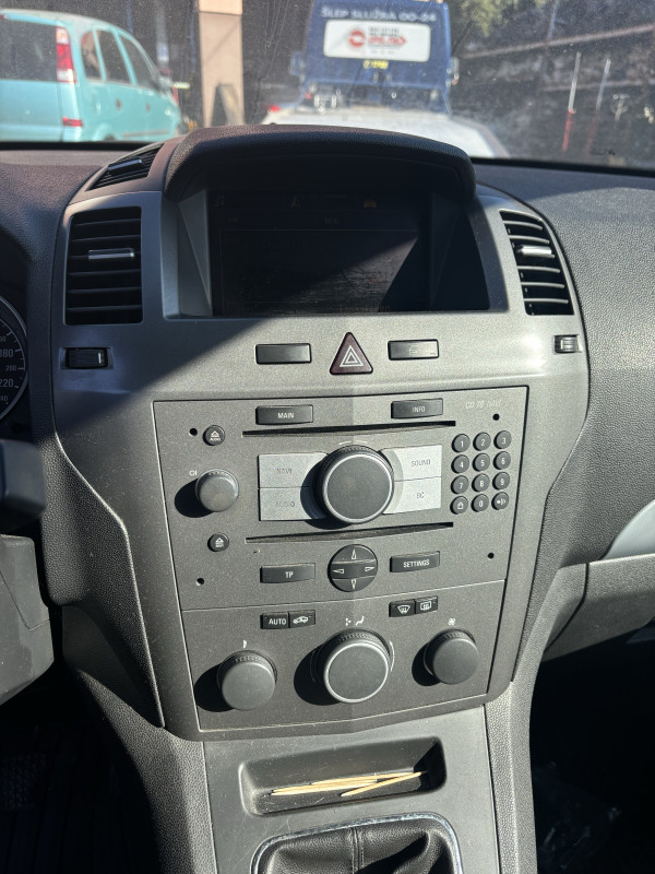 Opel zafira  b 1.9 88kw  2006 dijelovi
