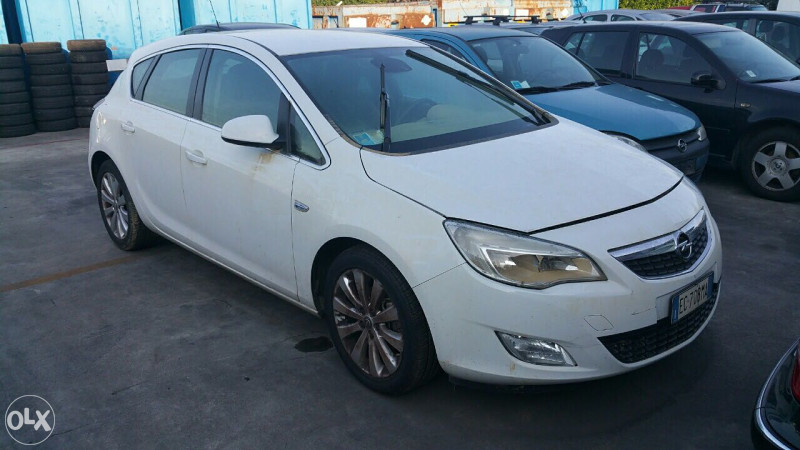 opel corsa c dijelovi vise komada 063117176