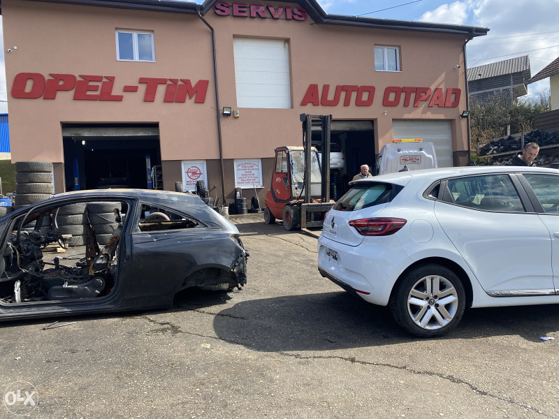 Renault clio 5 2020 god dijelovi 063/117-176  063/992-835