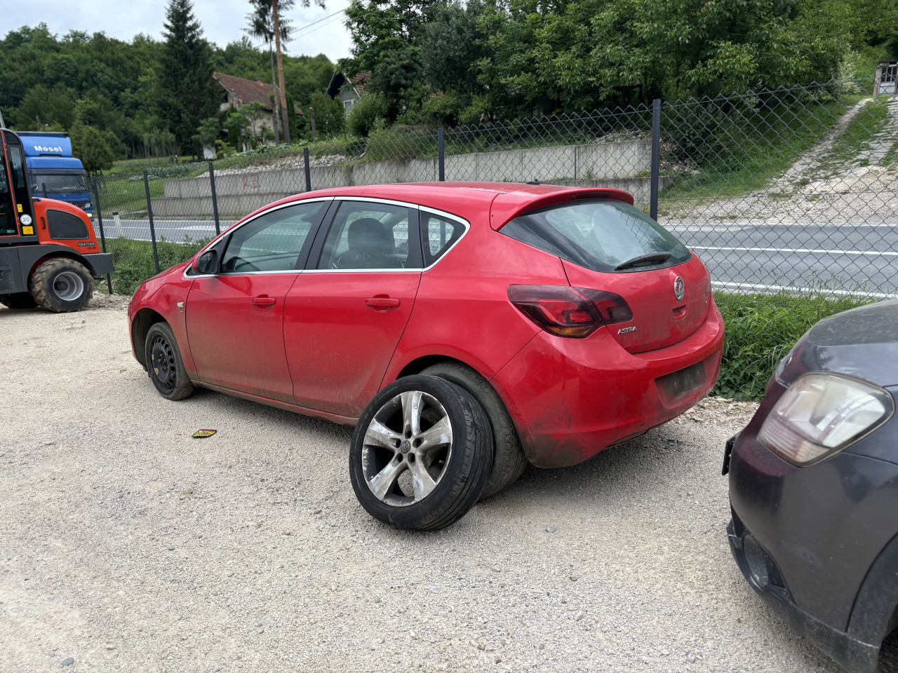 Opel astra j 1.6 b 2012 xsenon dijelovi